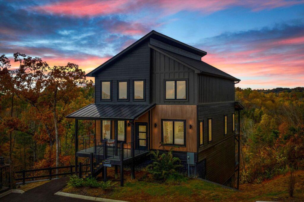 Starry Night Four Bedroom Sleeps 12 Game Room Hot tub and Theater Room